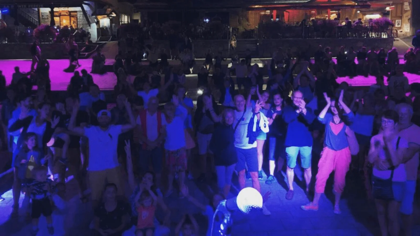 Concert sur la place centrale du Grand Bornand
